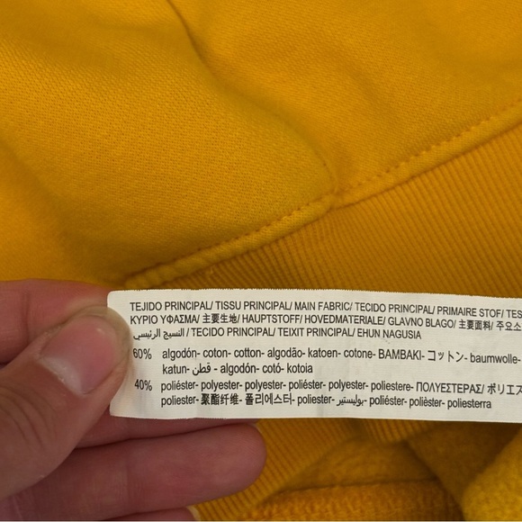 Bershka Men’s Yellow Crewneck Sweater Fleece Interior Size Medium - Picture 6 of 9